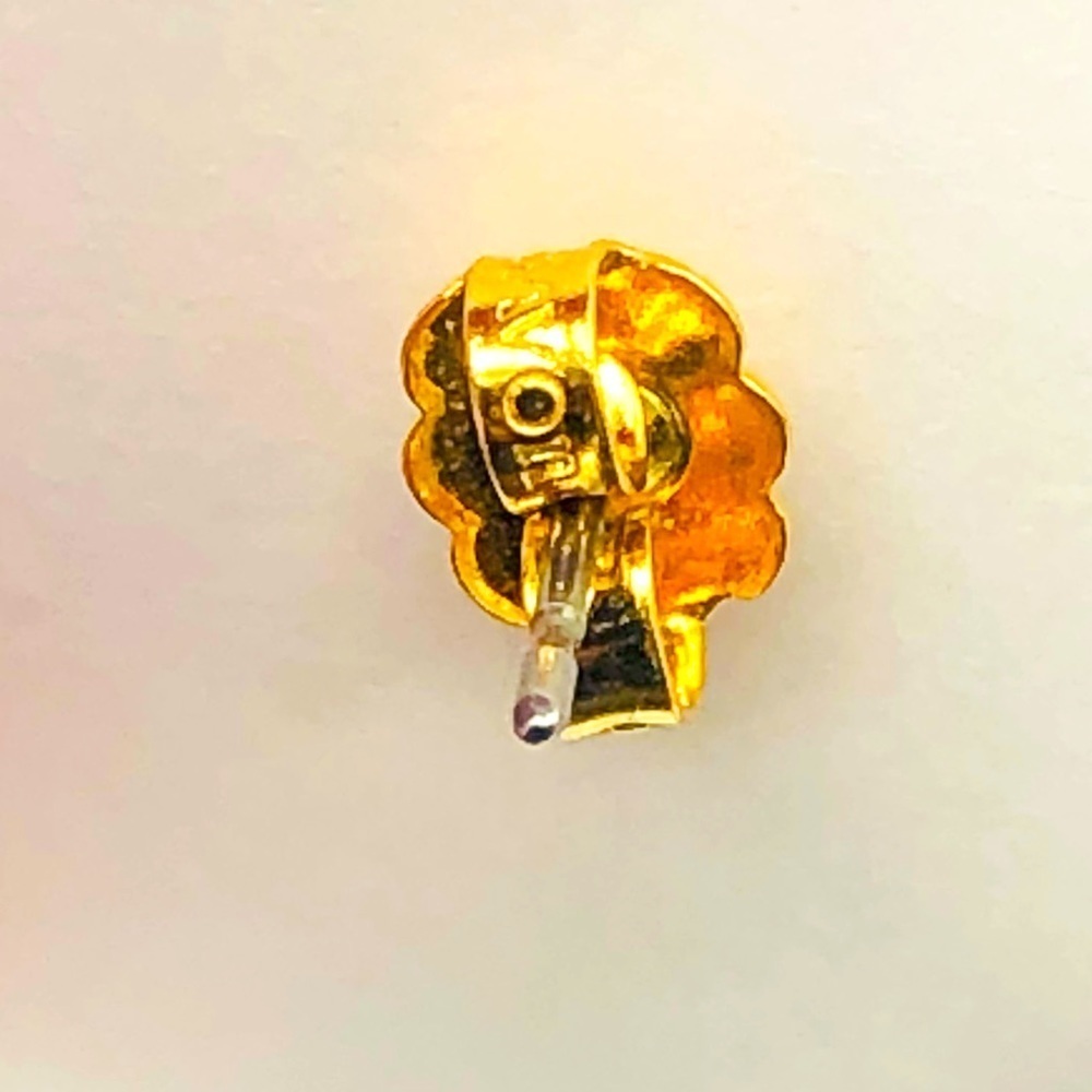 Sweet Disney x Avon Love Bird Earrings - Picture 5 of 5